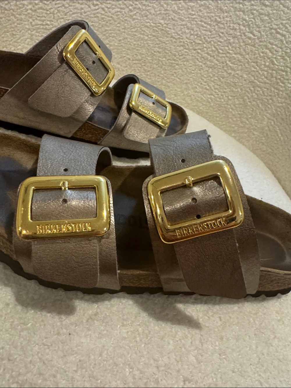 Birkenstock Women’s Metalic Sandals in with Gold Buckles - Picture 2 of 10